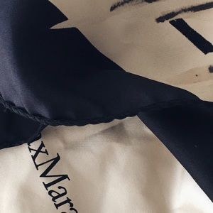 MaxMara Scarf | Beautiful Brush stroke print